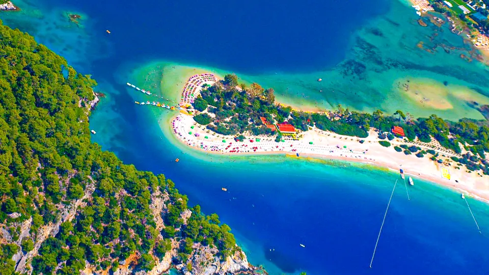 Fethiye Ölüdeniz Transfer Rehberi: Lagün, Paraşüt ve VIP Ulaşım