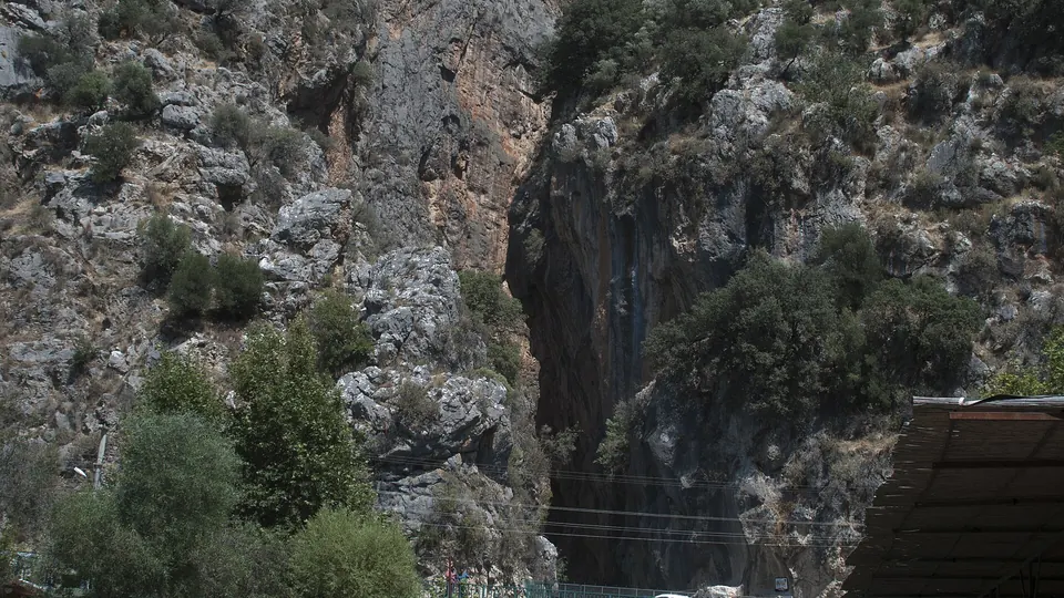 Saklıkent Kanyonu Macera Turu: Alanya ve Fethiye Transfer Rehberi